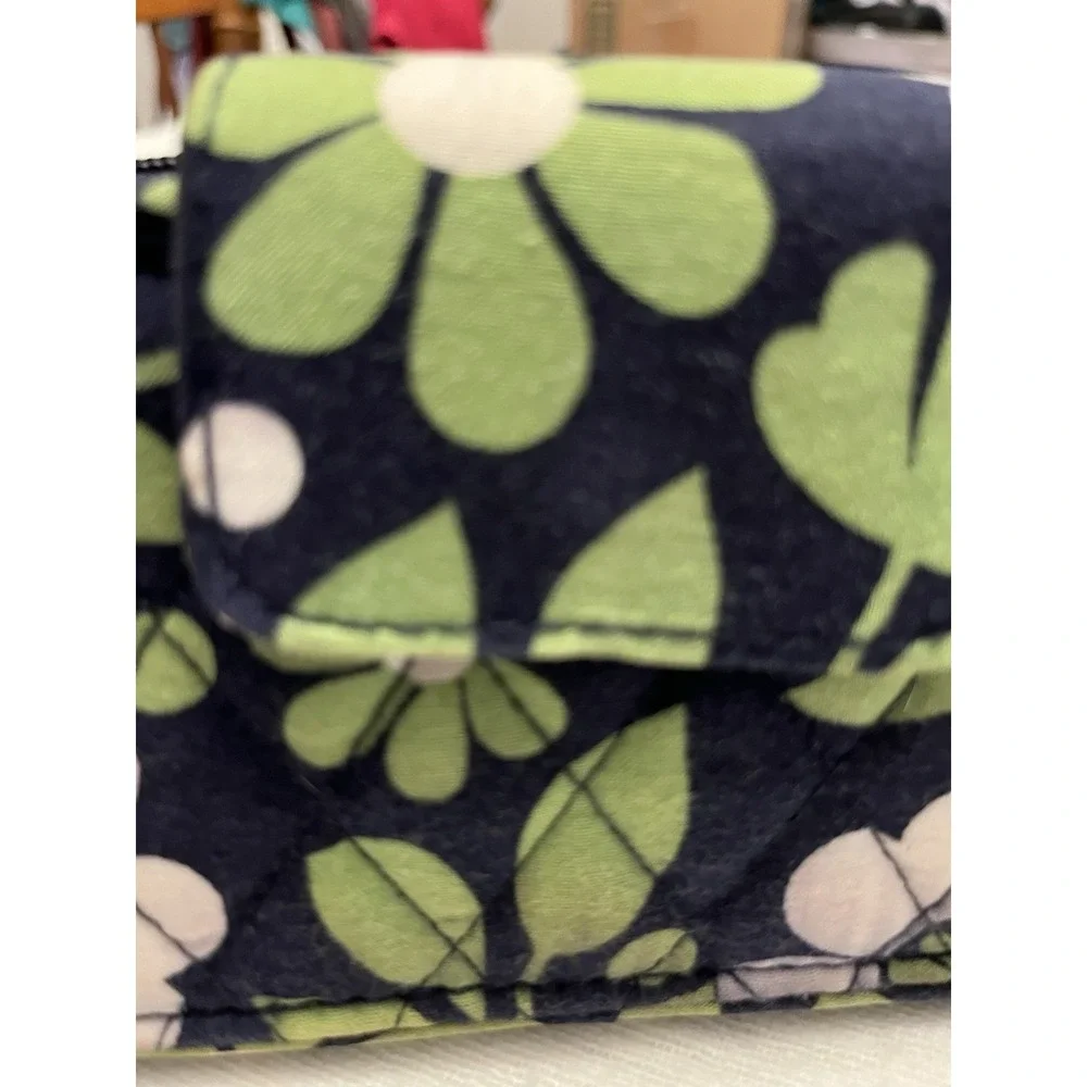 Vera Bradley Smart Phone Wristlet *Lucky You pattern (retired)